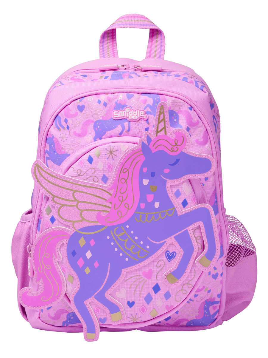mochila de personaje juvenil aventurero