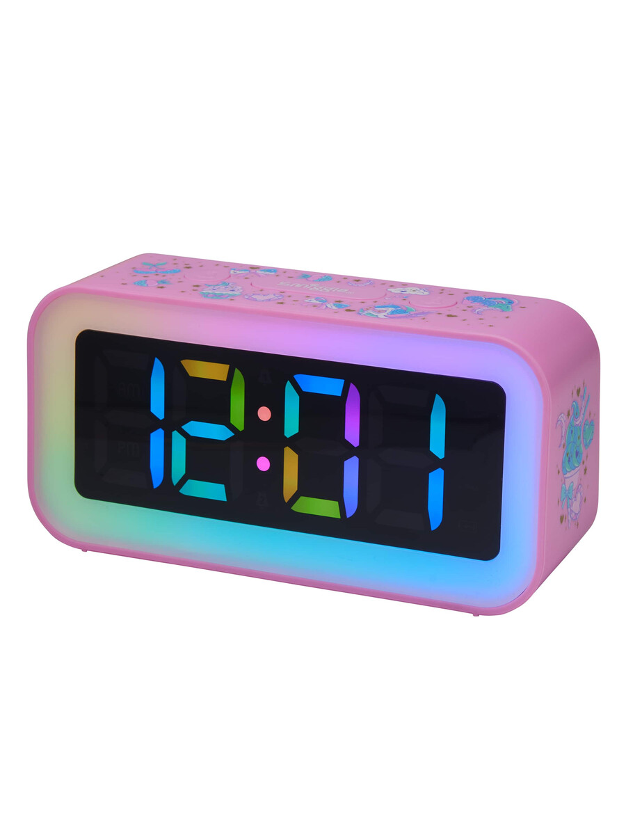 luz nocturna y reloj digital