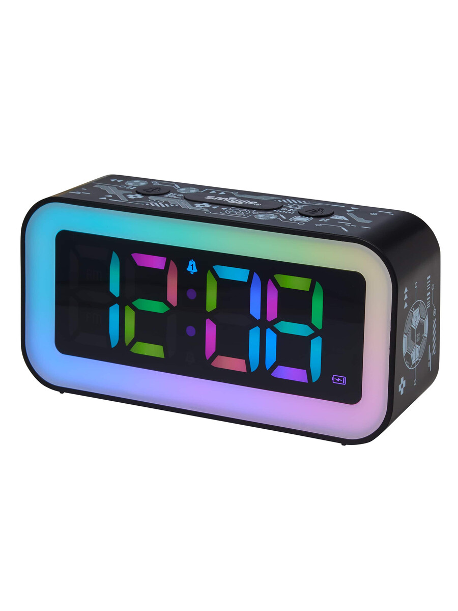 luz nocturna y reloj digital