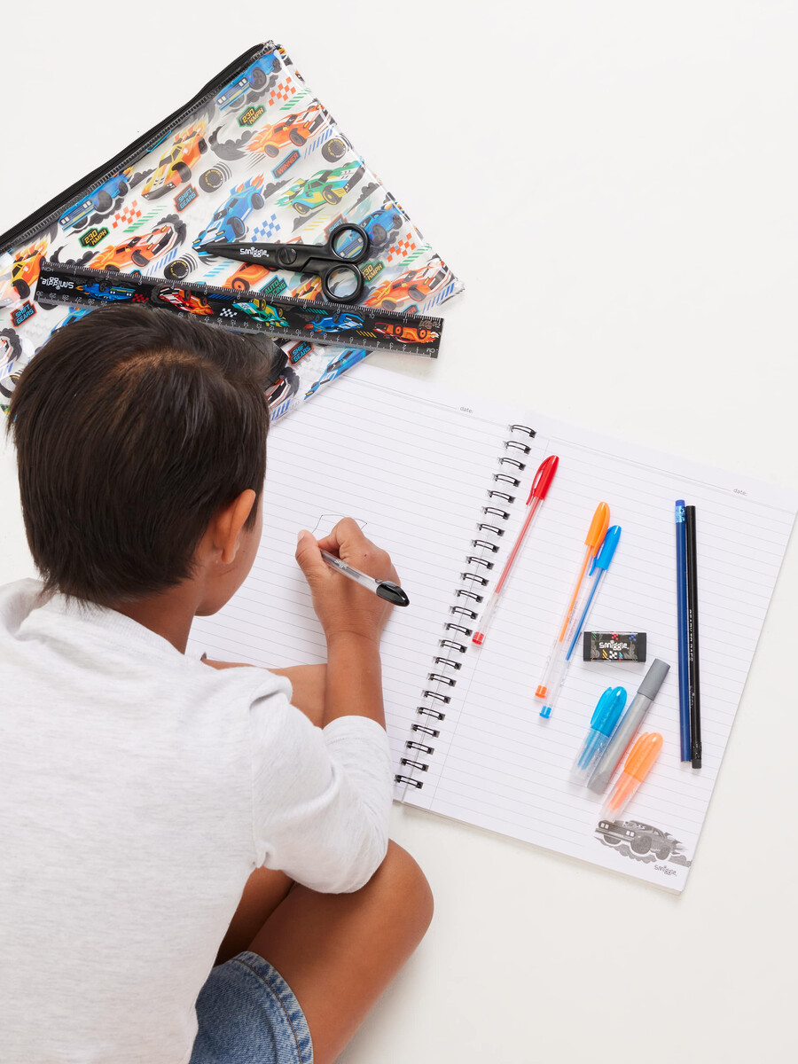 pack de regalo de artículos de papelería esenciales a4 de curious