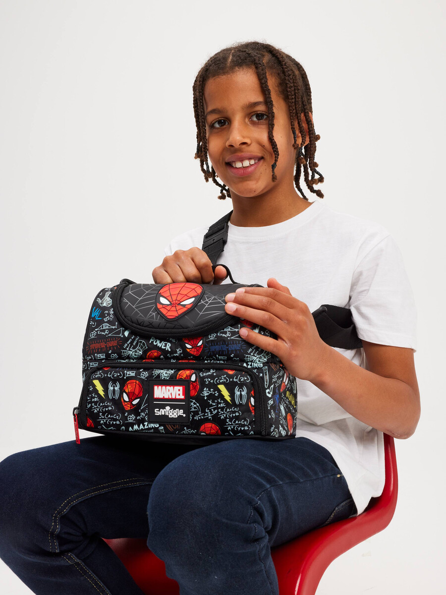fiambrera de spider-man con doble bolsillo y correa